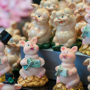 Glücksschweine am Silvestermarkt